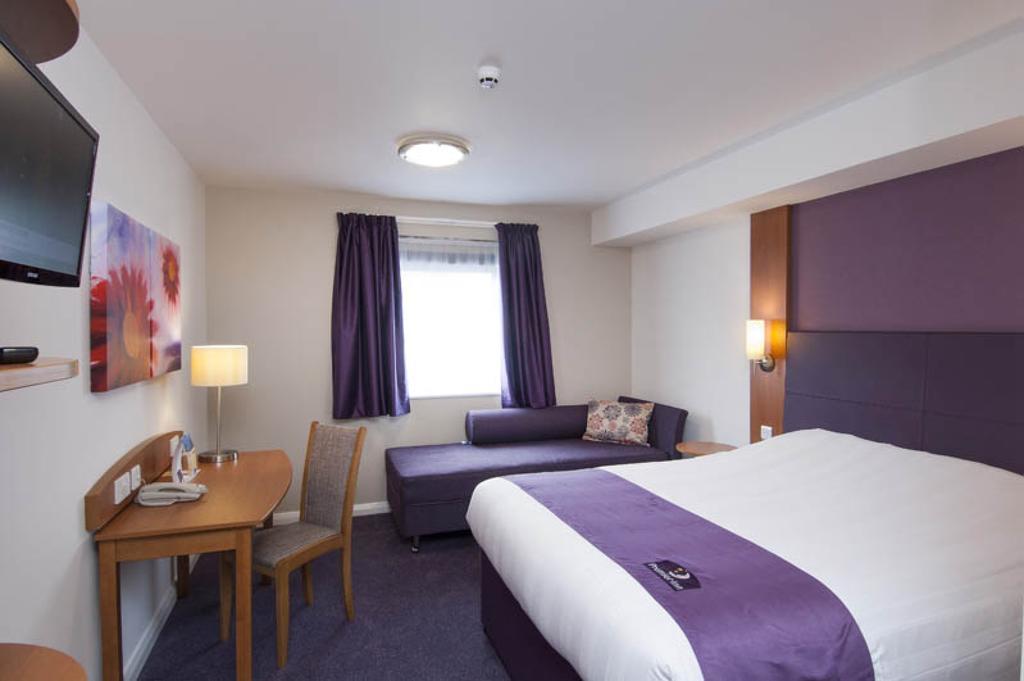 Premier Inn Newcastle - Gosforth/크램링턴 객실 사진
