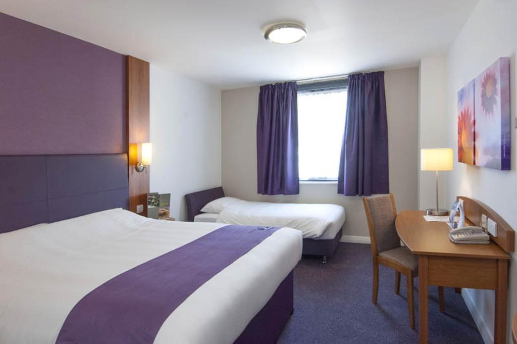 Premier Inn Newcastle - Gosforth/크램링턴 객실 사진
