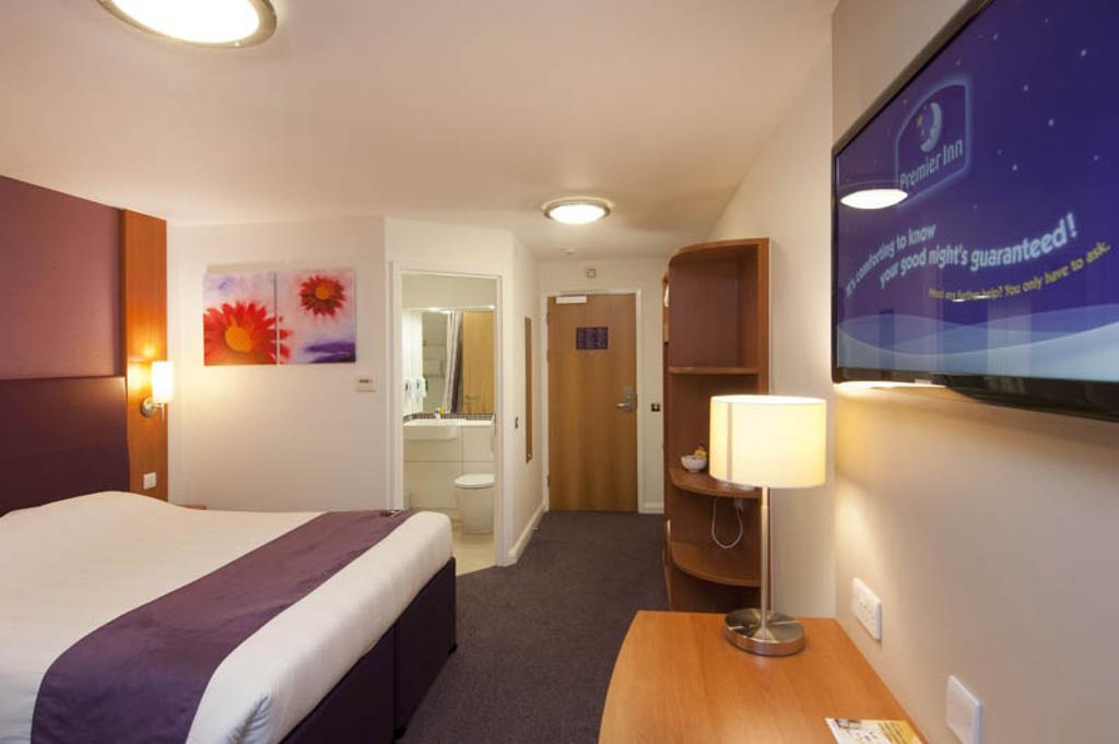Premier Inn Newcastle - Gosforth/크램링턴 외부 사진