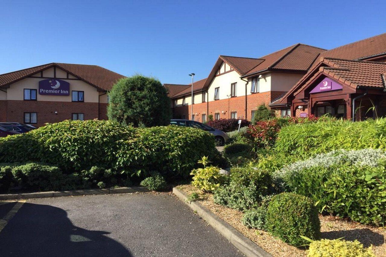 Premier Inn Newcastle - Gosforth/크램링턴 외부 사진